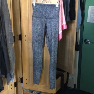 Wunder under high rise leggings. Full length.